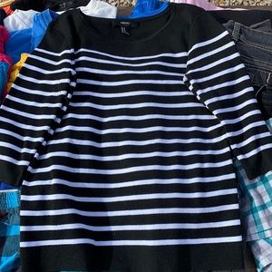 Forever 21 size medium 3/4 length shirt